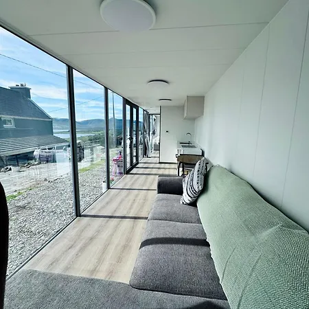 Glass House Retreats * Brandon